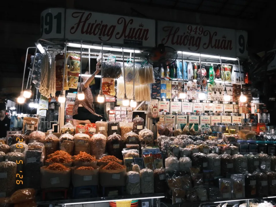 Bàn ăn tại Phở Long- Hà Nội